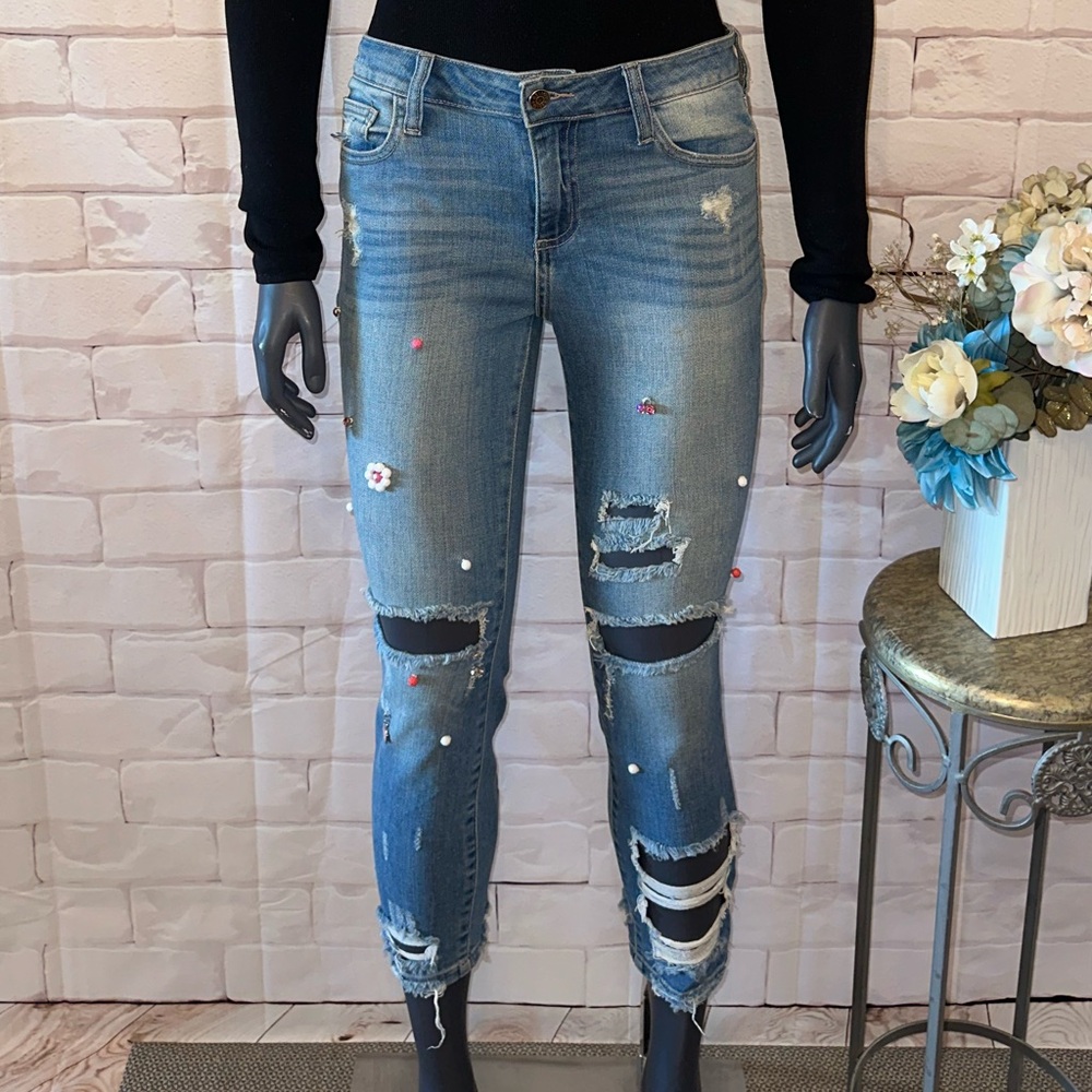 Stylish Blue Distressed Women Jeans